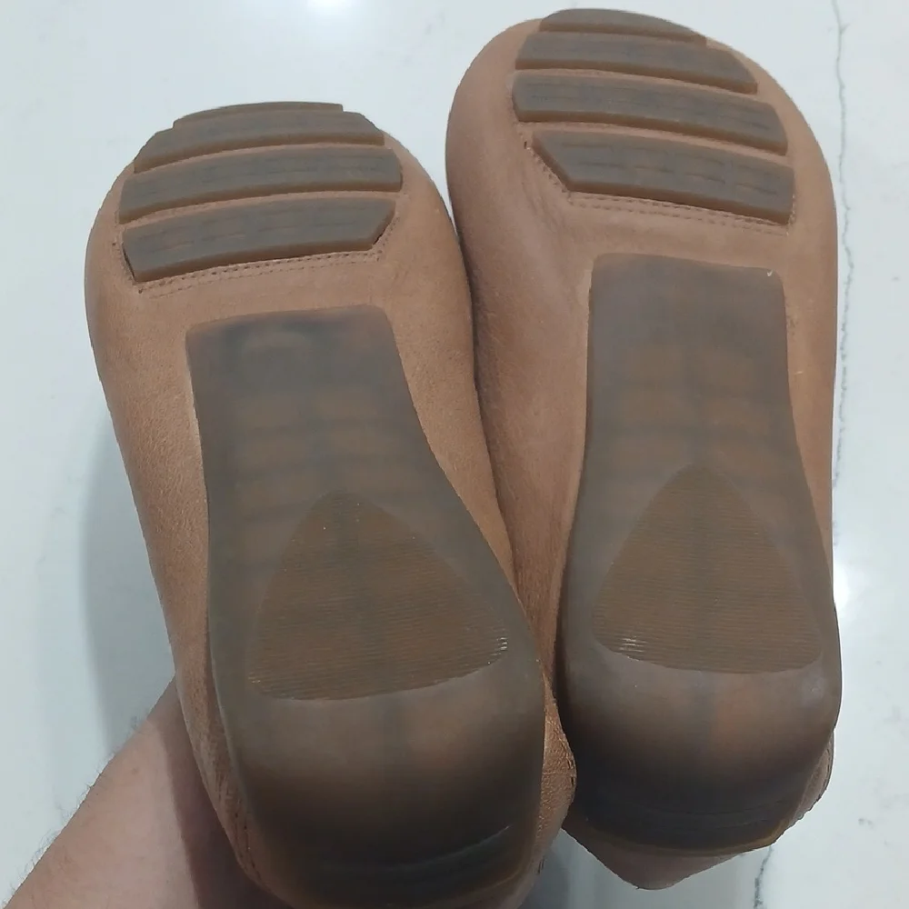 Vaneli Tan Loafers with Tassel Detail